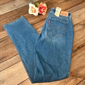 👖👖NWT Levi’s 525 Perfect Waist Jeans 10Med👖👖